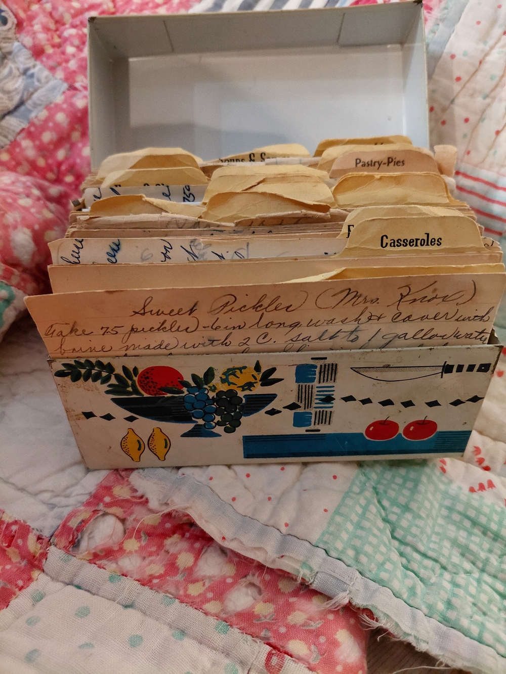 Vintage Recipe Card Box With Recipes